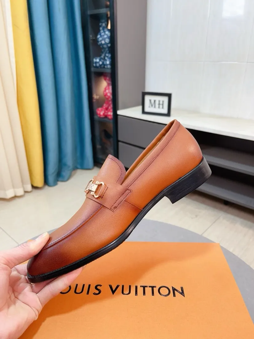 Men's men's shoes 💰500🌸🌸 [Louis Vuitton (LV)] High-end business formal leather shoes 🍀 luxurious and elegant style, both practicality and style, professional focus on details and quality, counter original 1⃣️: 1⃣️ ultra-accurate reproduction 👍🏻! Material: The upper is made of imported original calfskin➕imported Italian cowhide leather. Original anti-slip and wear-resistant outsole! Code number: 38--44 (45 customized)